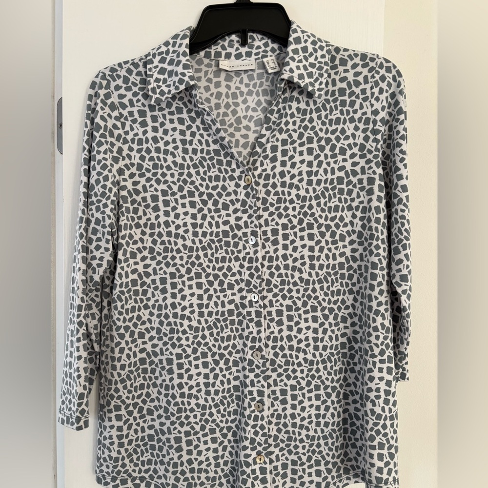 Susan Graver Gray and White Printed Button-Front Blouse